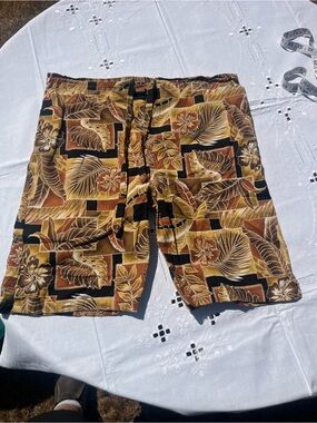 Handmade Men's Tropical Print Flat Front Shorts - Brown/Black